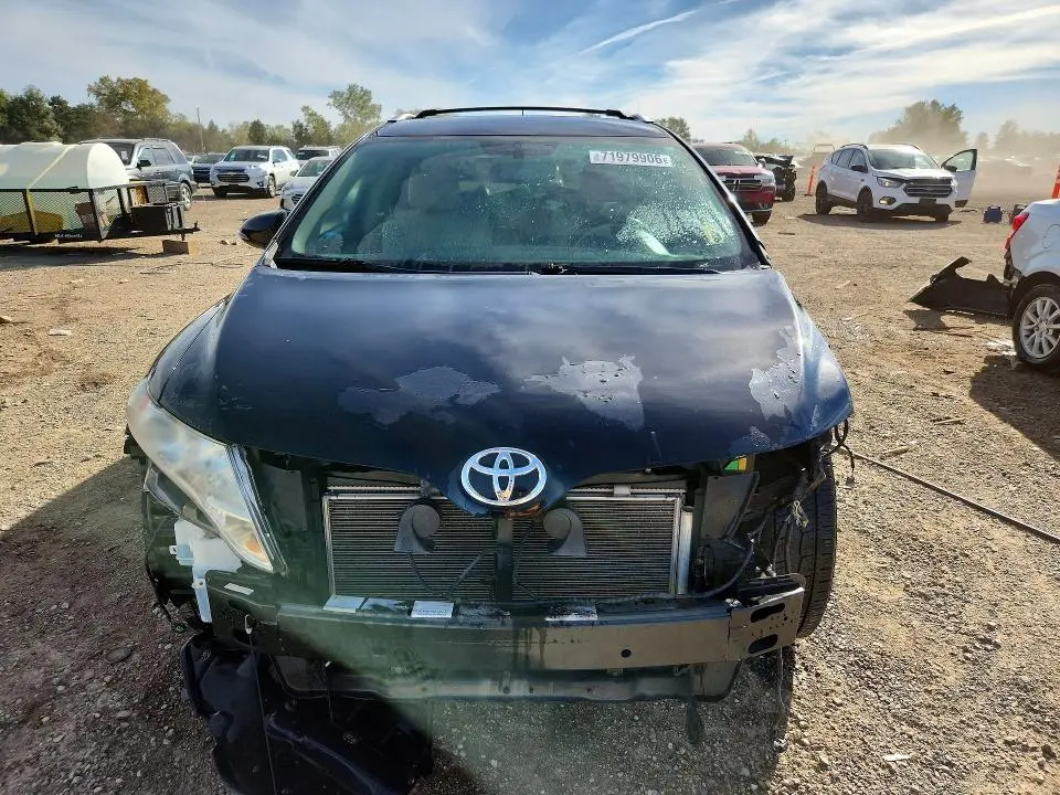2013 TOYOTA VENZA LE  