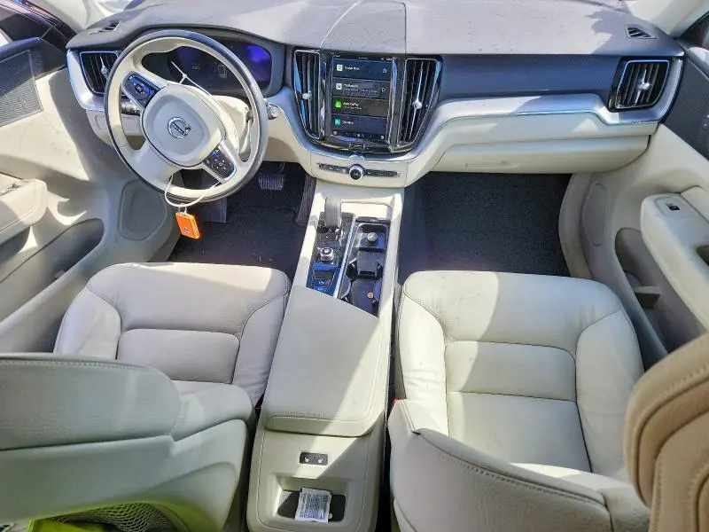 2024 VOLVO XC60 CORE  