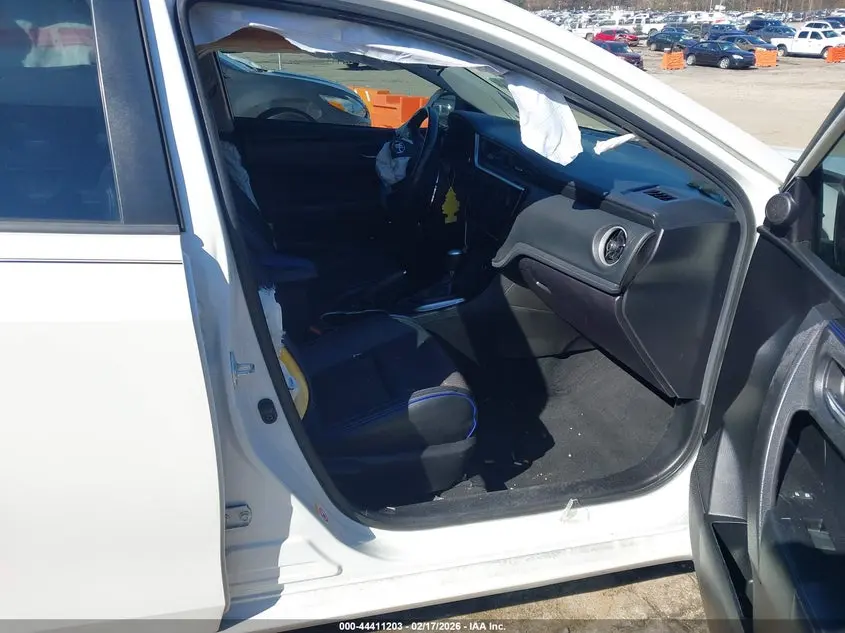 2019 TOYOTA COROLLA SE