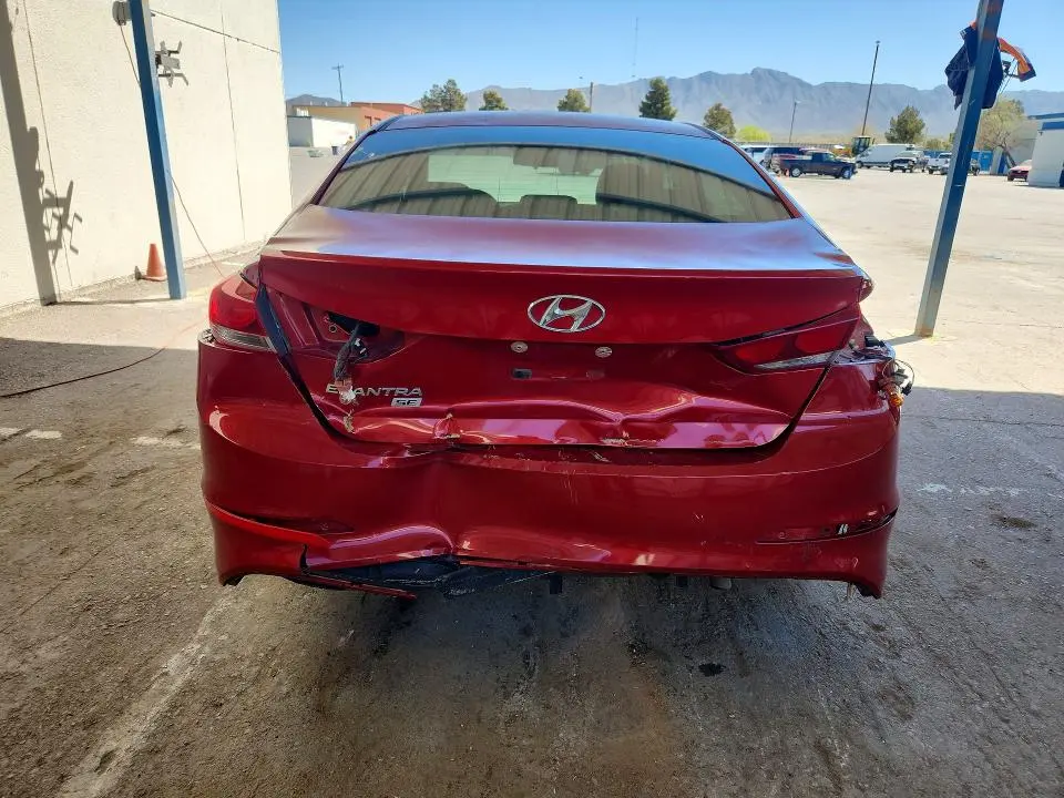 2018 HYUNDAI ELANTRA SE  