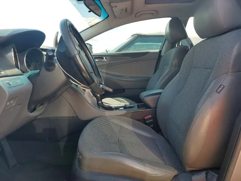 2011 HYUNDAI SONATA SE  