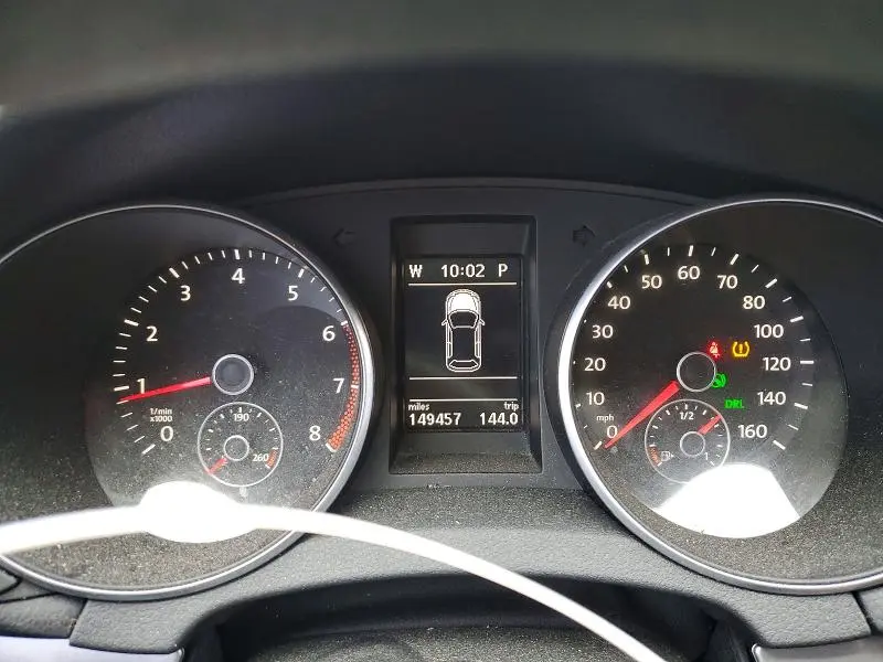 2011 VOLKSWAGEN GOLF   