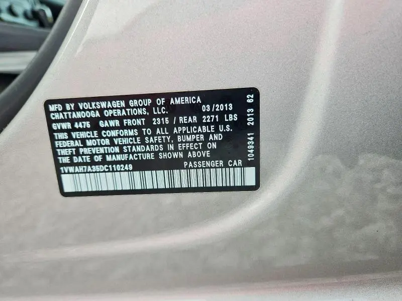 2013 VOLKSWAGEN PASSAT S  