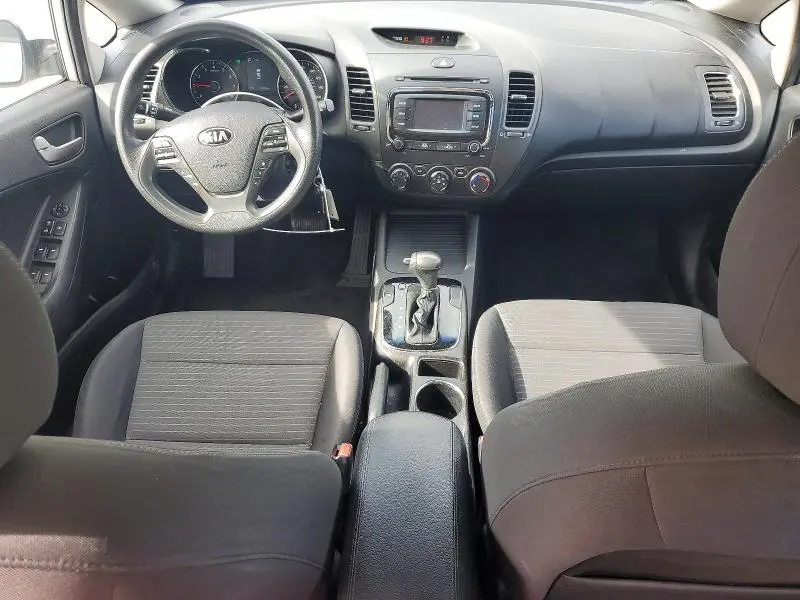 2017 KIA FORTE LX  