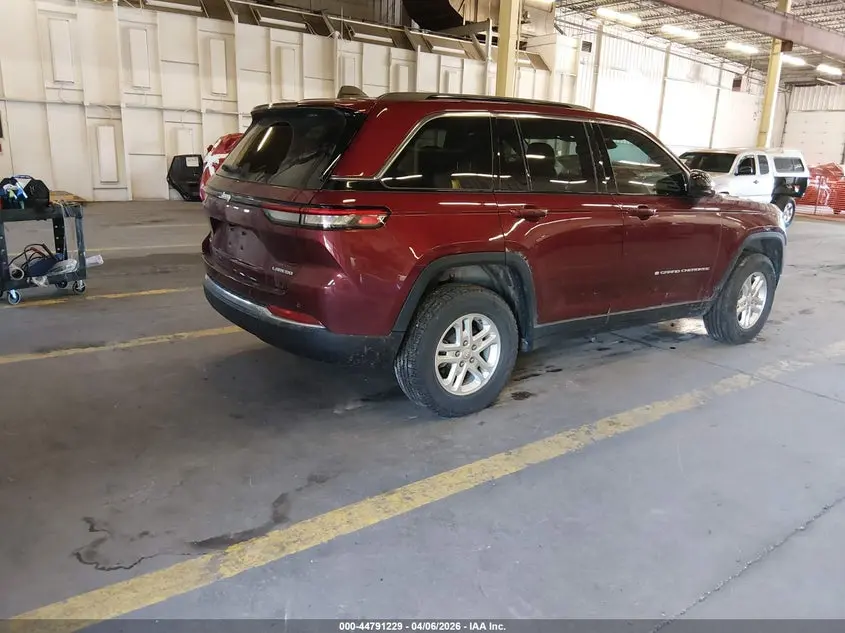 2024 JEEP GRAND CHEROKEE LAREDO 4X4