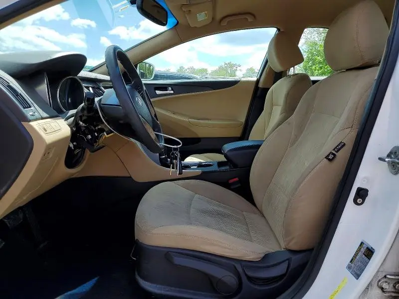 2011 HYUNDAI SONATA GLS  