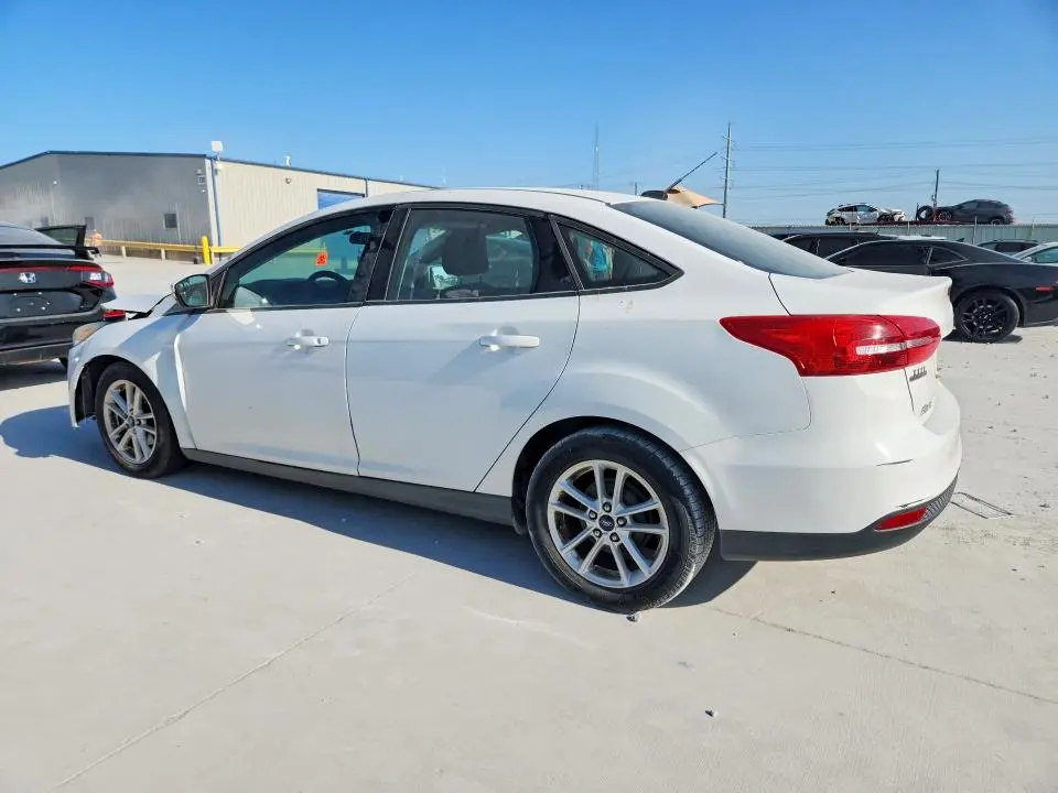 2015 FORD FOCUS SE  
