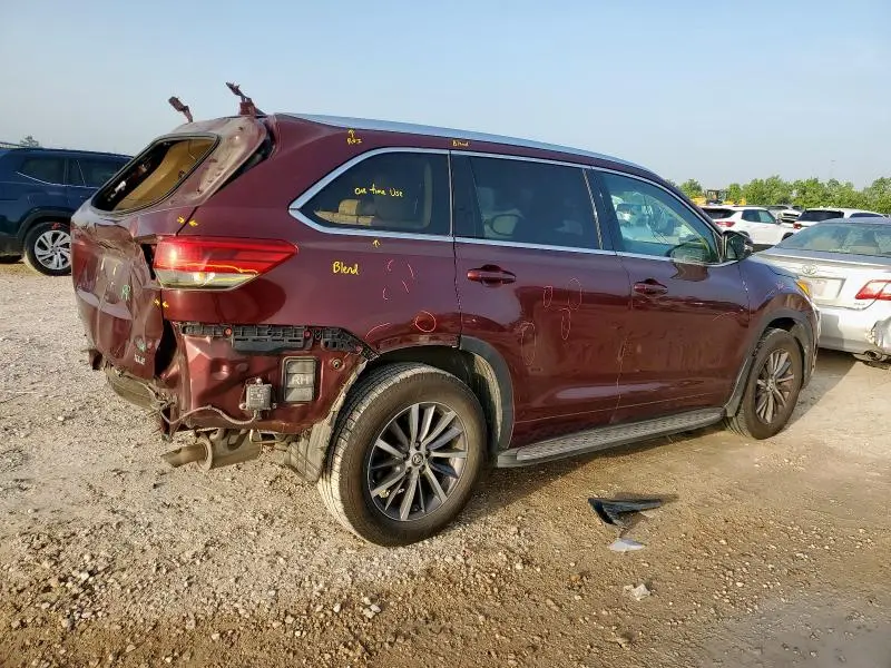 2018 TOYOTA HIGHLANDER SE  