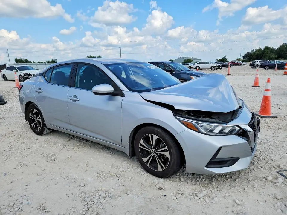2022 NISSAN SENTRA SV  