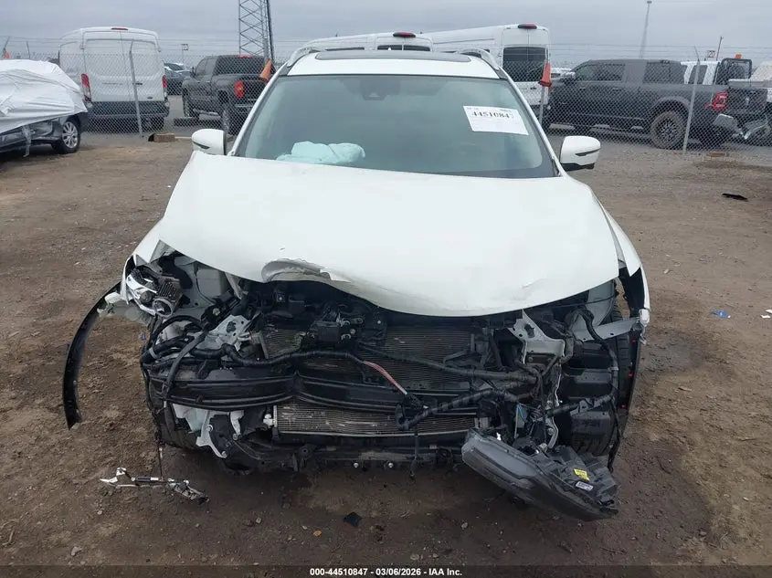 2019 NISSAN ROGUE SL