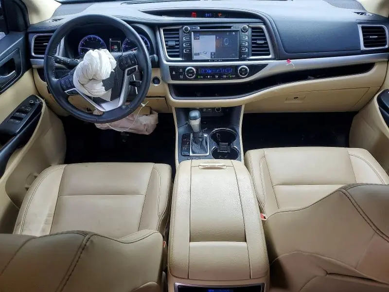 2019 TOYOTA HIGHLANDER XLE  