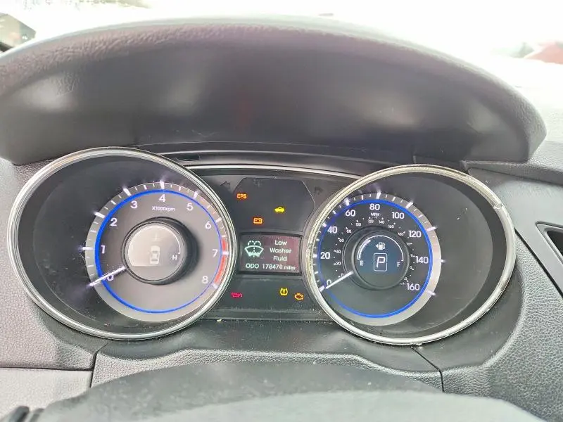 2011 HYUNDAI SONATA GLS  