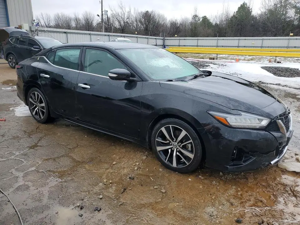2021 NISSAN MAXIMA SV  
