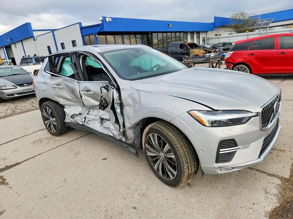 2022 VOLVO XC60 B5 INSCRIPTION  