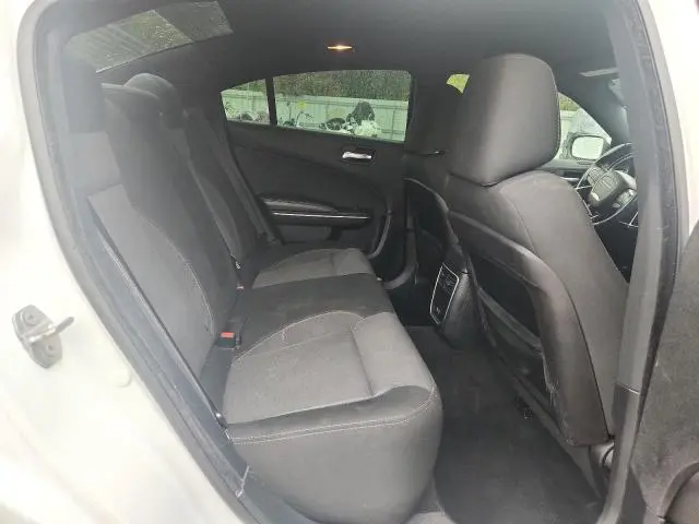 2016 DODGE CHARGER SE  