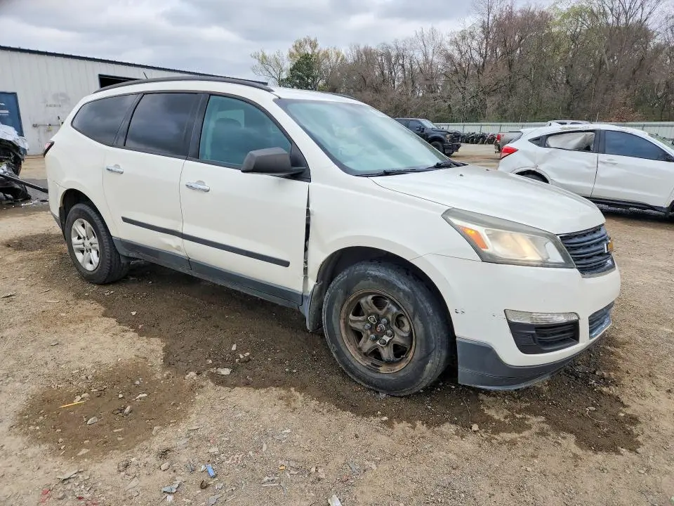 2014 CHEVROLET TRAVERSE LS  