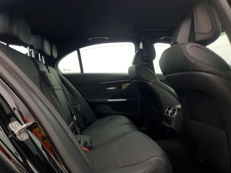 2024 MERCEDES-BENZ C 300  