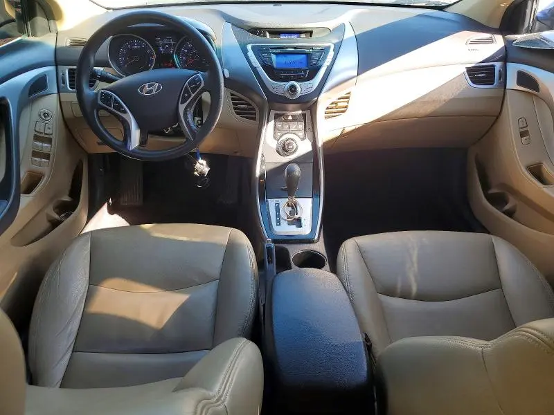 2011 HYUNDAI ELENTRA   