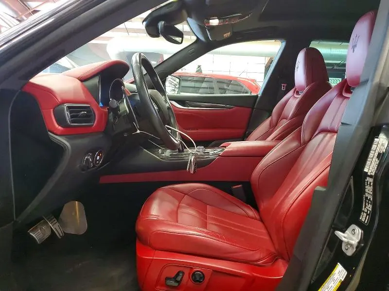 2019 MASERATI LEVANTE S SPORT  