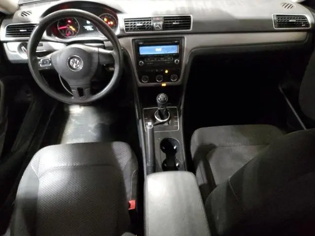 2014 VOLKSWAGEN PASSAT S  