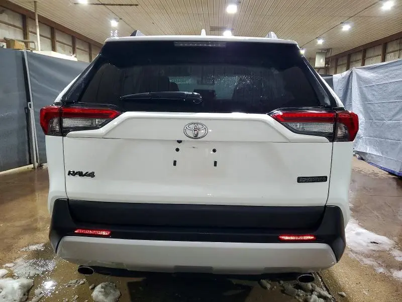 2024 TOYOTA RAV4 ADVENTURE  