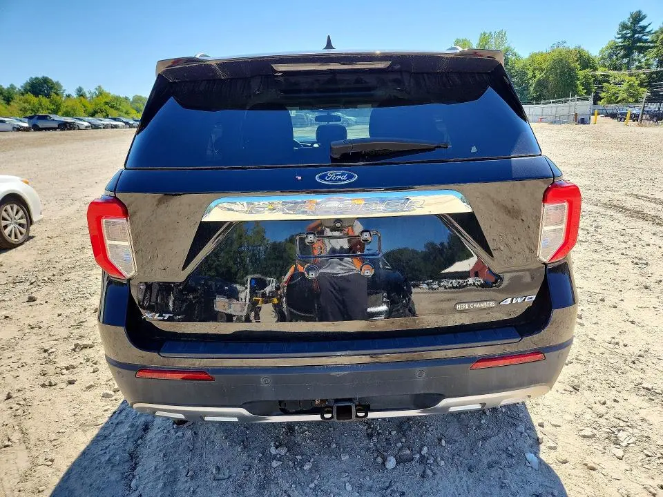 2021 FORD EXPLORER XLT  