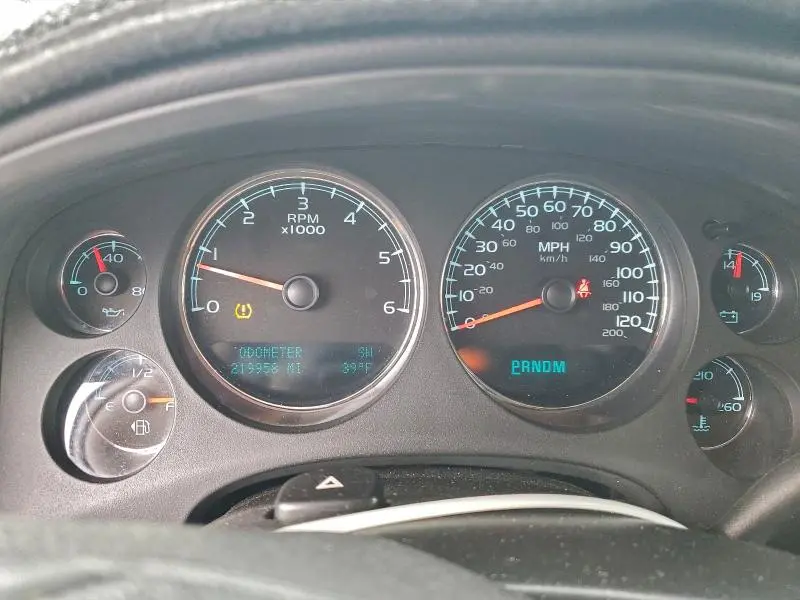 2010 CHEVROLET SUBURBAN C1500 LS  