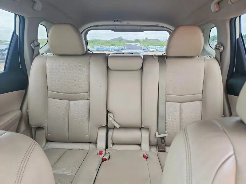 2015 NISSAN ROGUE SL  
