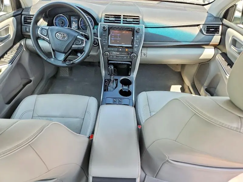 2017 TOYOTA CAMRY XLE  