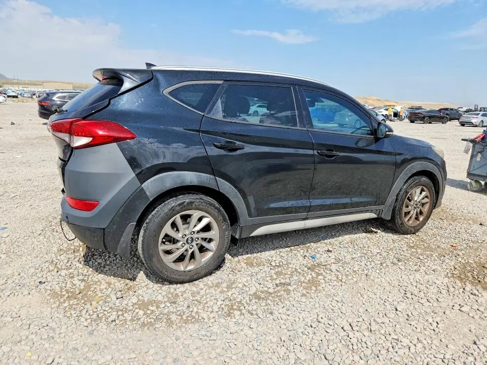 2017 HYUNDAI TUCSON SE PLUS  