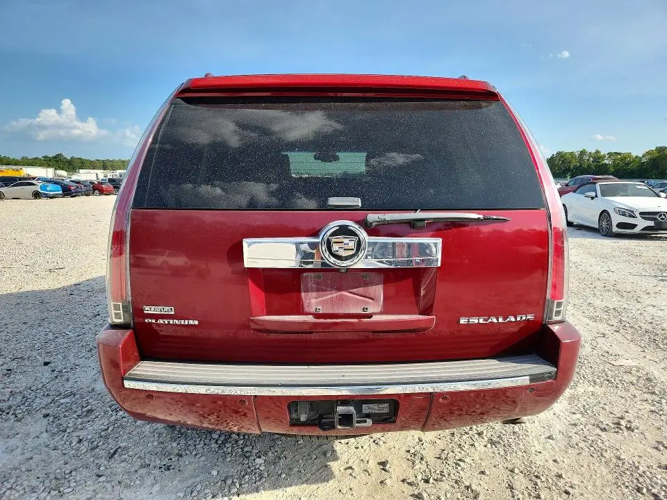 2011 CADILLAC ESCALADE PLATINUM  