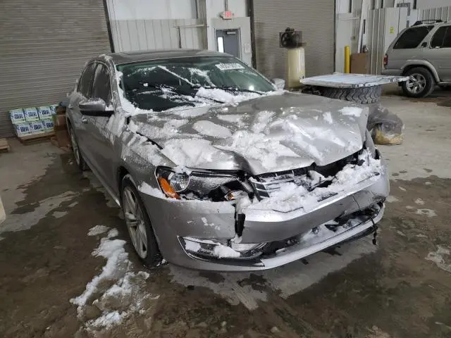 2014 VOLKSWAGEN PASSAT SE  