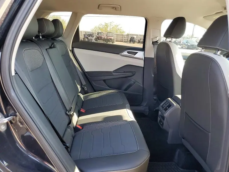 2025 VOLKSWAGEN TAOS SE  