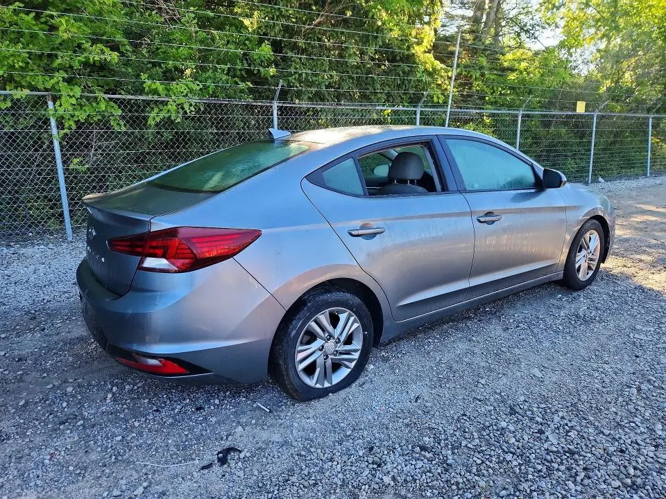 2019 HYUNDAI ELANTRA SEL  