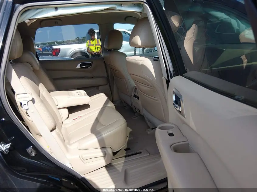 2013 NISSAN PATHFINDER SL