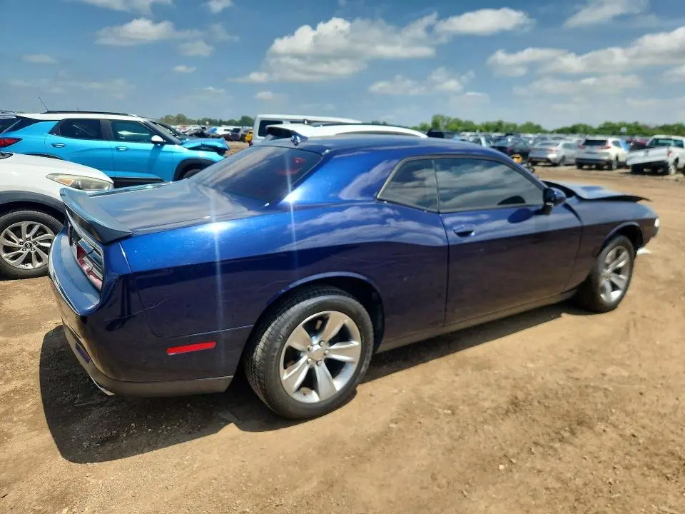2015 DODGE CHALLENGER SXT  