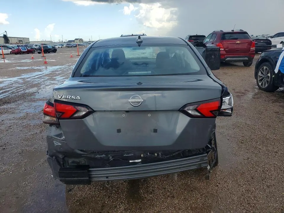 2025 NISSAN VERSA SV  