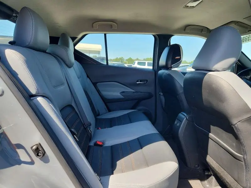 2021 NISSAN KICKS SR  