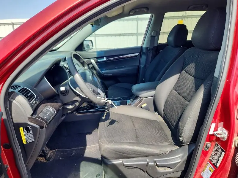 2014 KIA SORENTO LX  