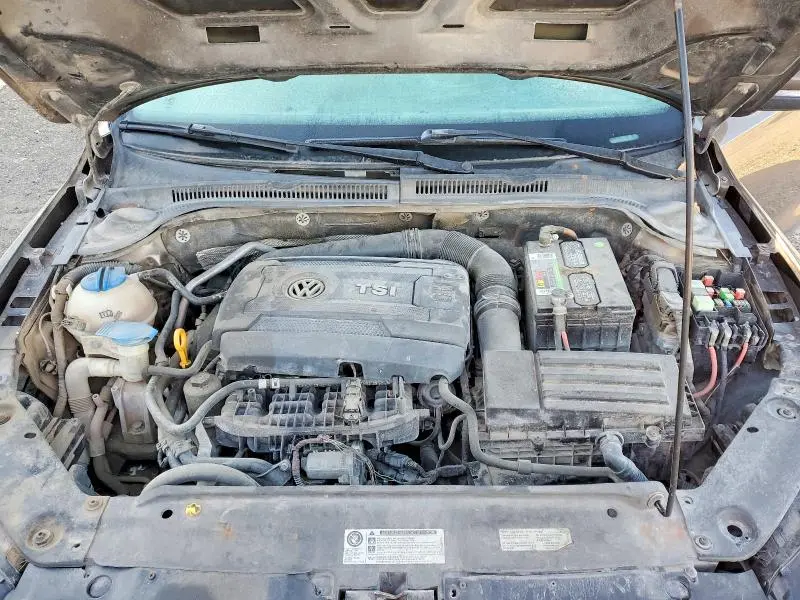 2015 VOLKSWAGEN JETTA SE  