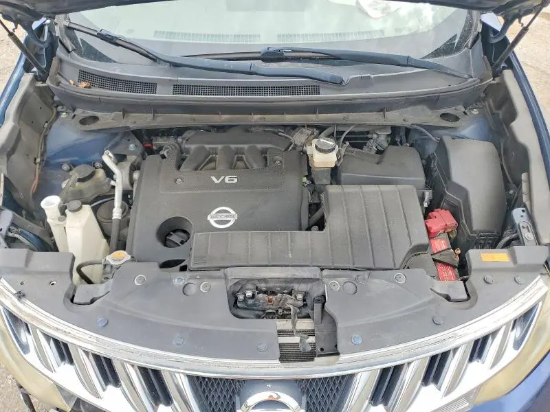 2010 NISSAN MURANO S  