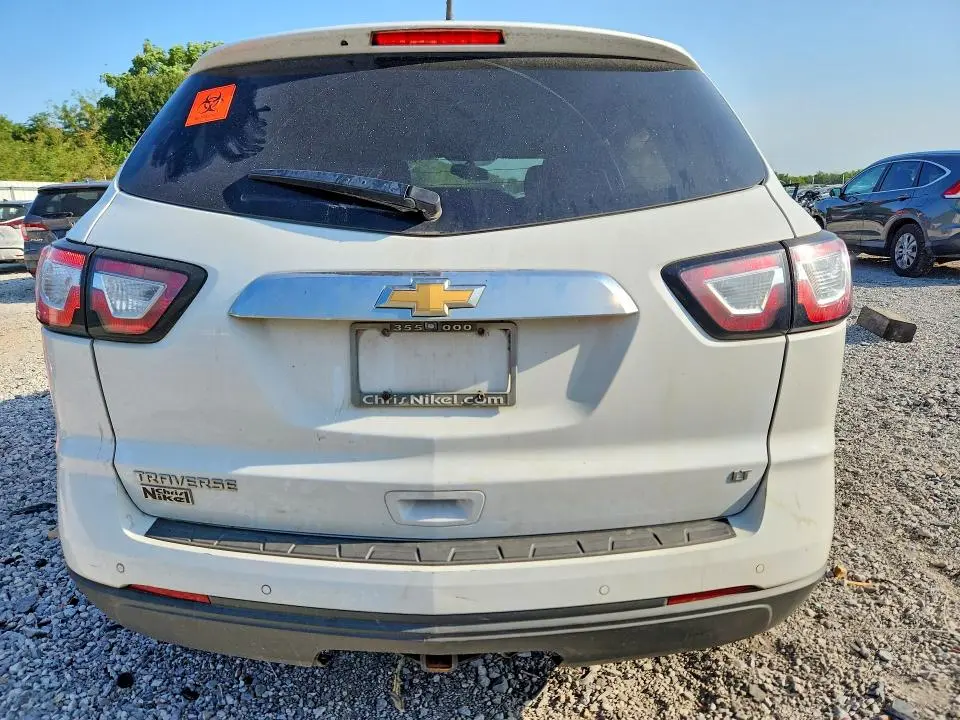 2017 CHEVROLET TRAVERSE LT  