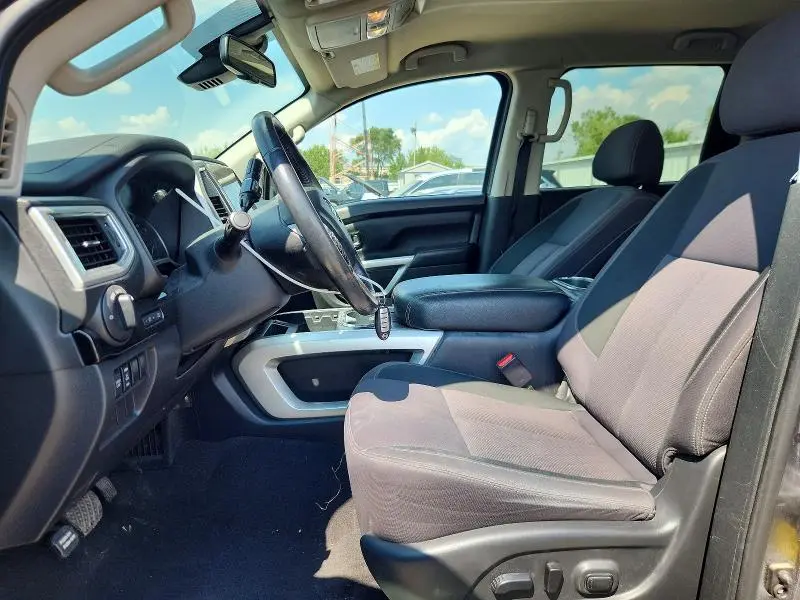 2021 NISSAN TITAN SV  