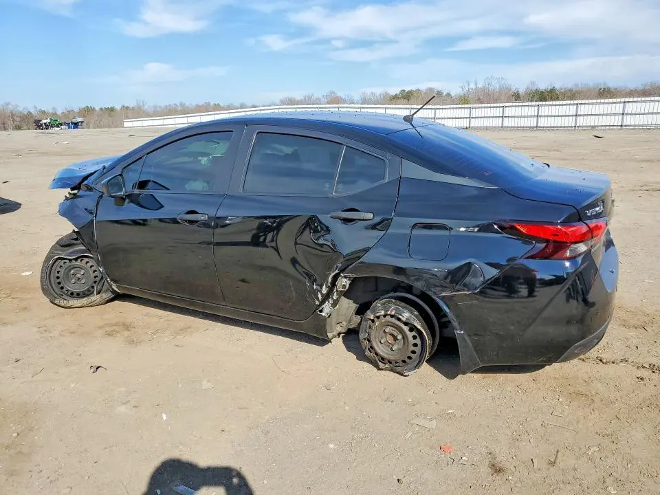 2021 NISSAN VERSA S  