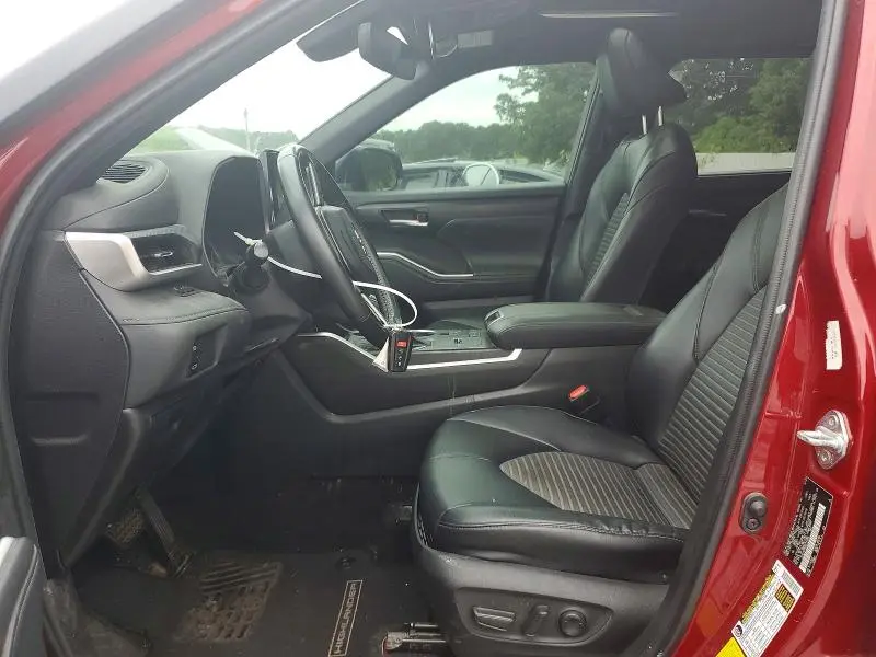 2022 TOYOTA HIGHLANDER XSE  