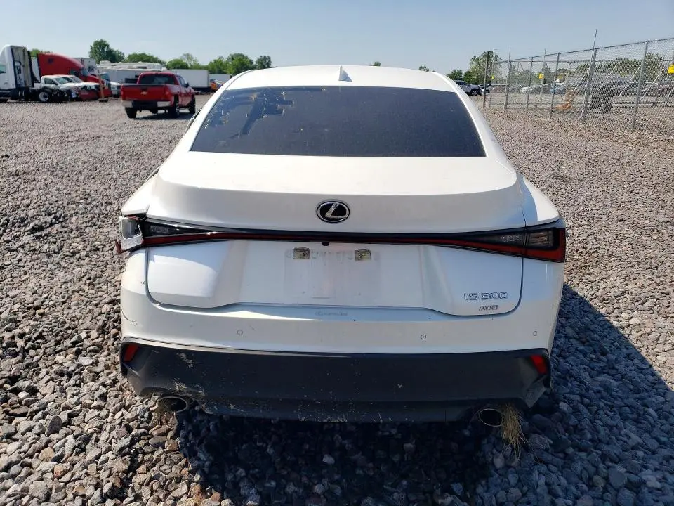 2022 LEXUS IS 300  