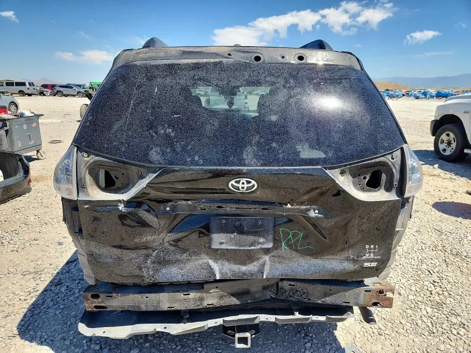 2013 TOYOTA SIENNA SPORT  
