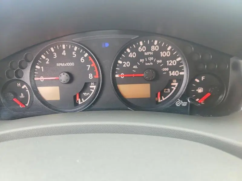 2010 NISSAN FRONTIER CREW CAB XE  
