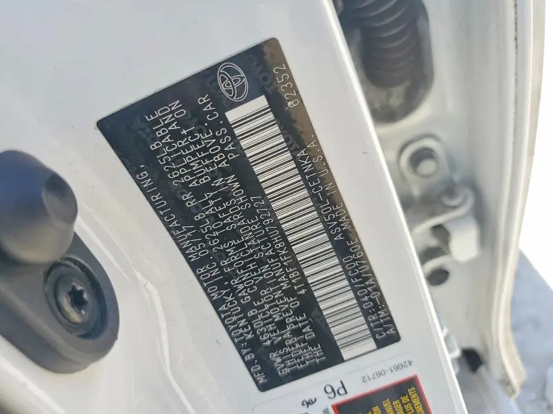 2017 TOYOTA CAMRY LE  