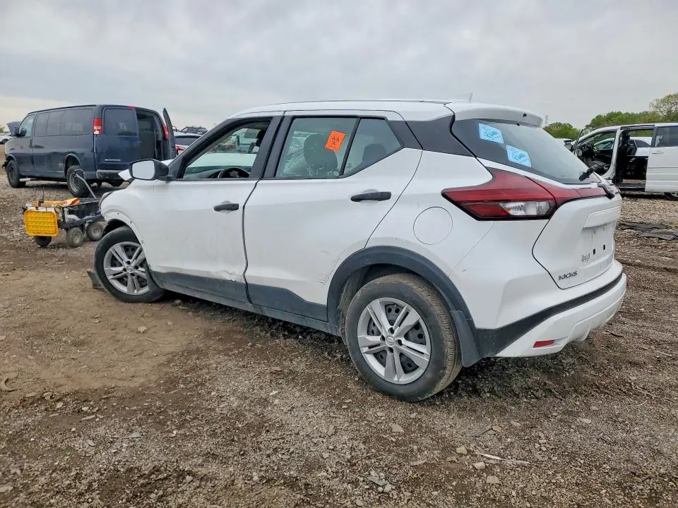 2024 NISSAN KICKS S  